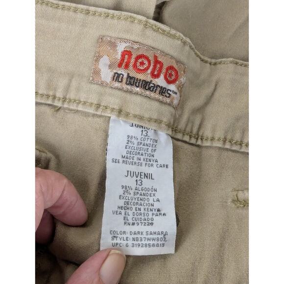 No Boundaries Women's Khaki Shorts Size 13 - Picture 7 of 8